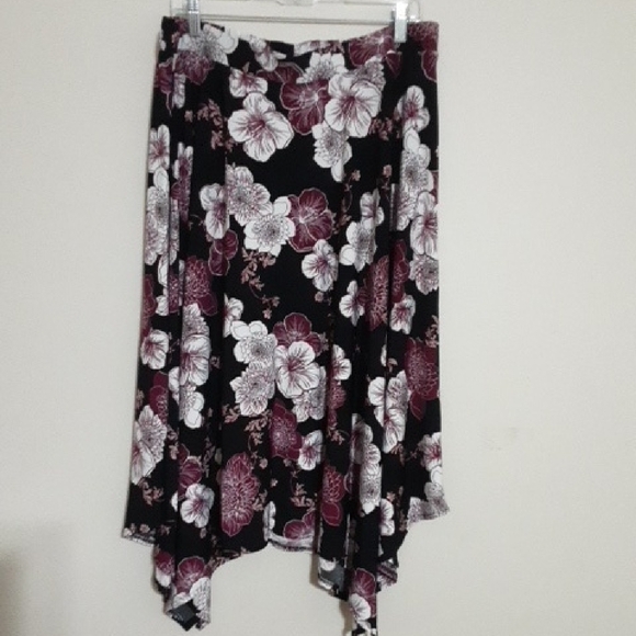 Lane Bryant Floral Black White Skirt Women 14/16 Pull On Elastic Waist Boho Y2k - Picture 1 of 7